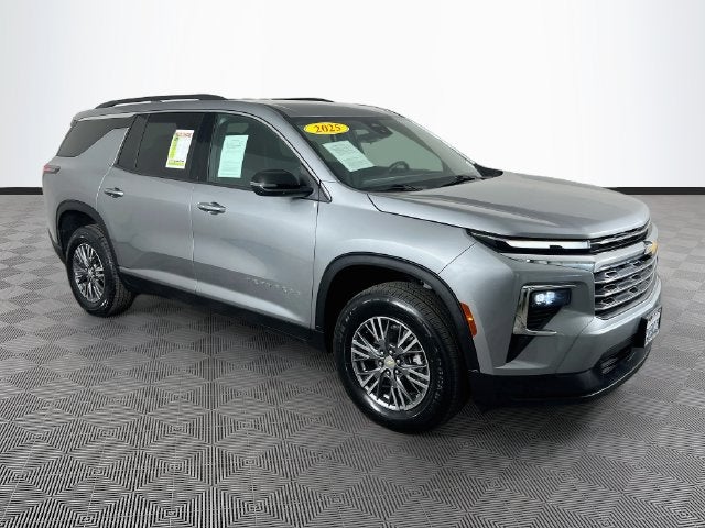 2025 Chevrolet Traverse LT 2LT