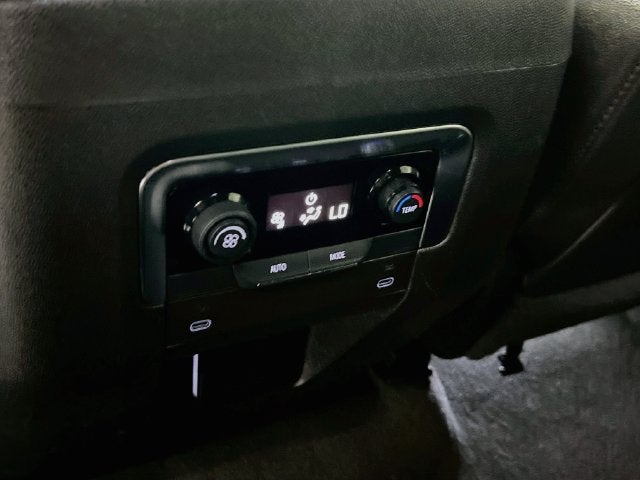 2025 Chevrolet Suburban LT