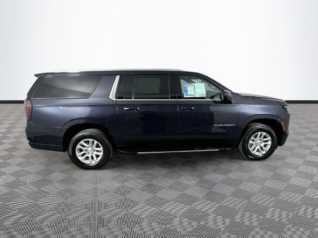 2025 Chevrolet Suburban LT