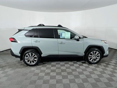 2022 Toyota RAV4 XLE Premium