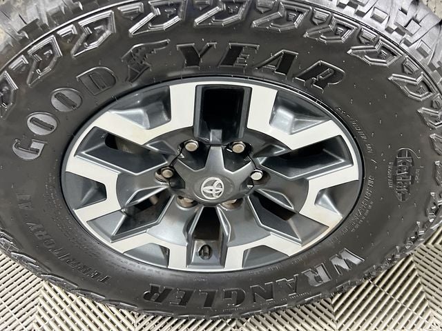 2022 Toyota Tacoma TRD Off-Road V6