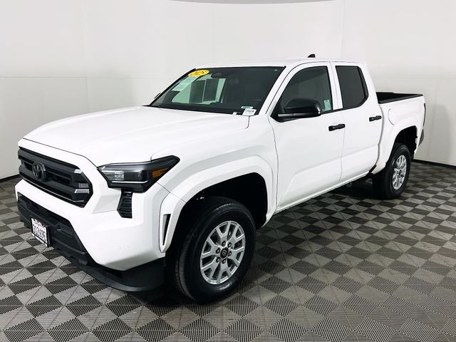 2025 Toyota Tacoma SR