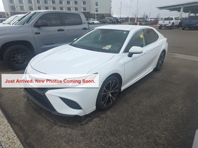 2020 Toyota Camry SE