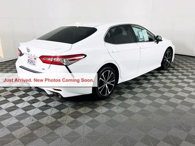 2020 Toyota Camry SE