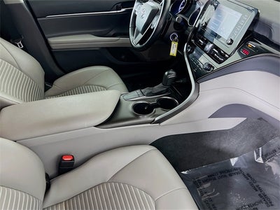 2022 Toyota Camry SE