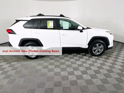 2022 Toyota RAV4 Hybrid XLE