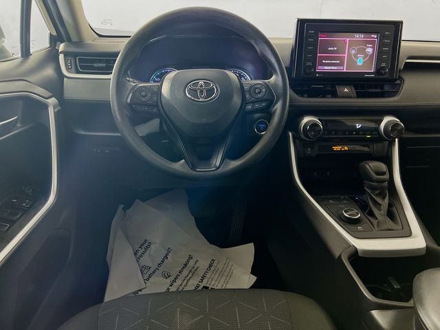 2022 Toyota RAV4 Hybrid XLE