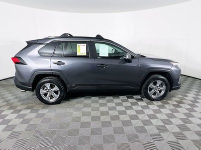 2022 Toyota RAV4 Hybrid XLE
