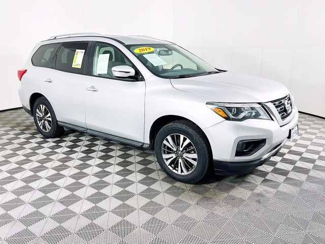 2019 Nissan Pathfinder SV