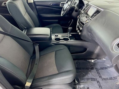 2019 Nissan Pathfinder SV