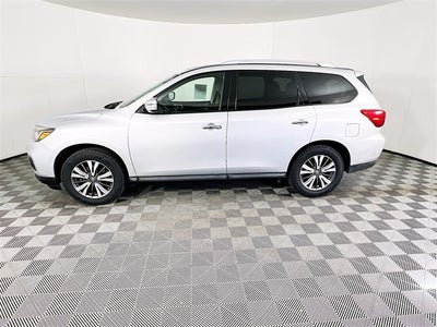2019 Nissan Pathfinder SV