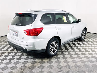 2019 Nissan Pathfinder SV