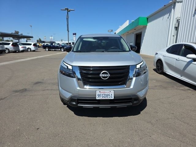 2023 Nissan Pathfinder S