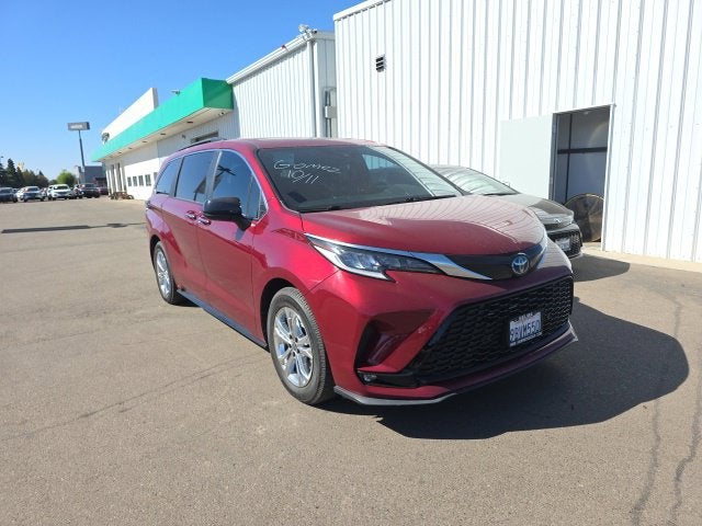 2022 Toyota Sienna XSE 7 Passenger