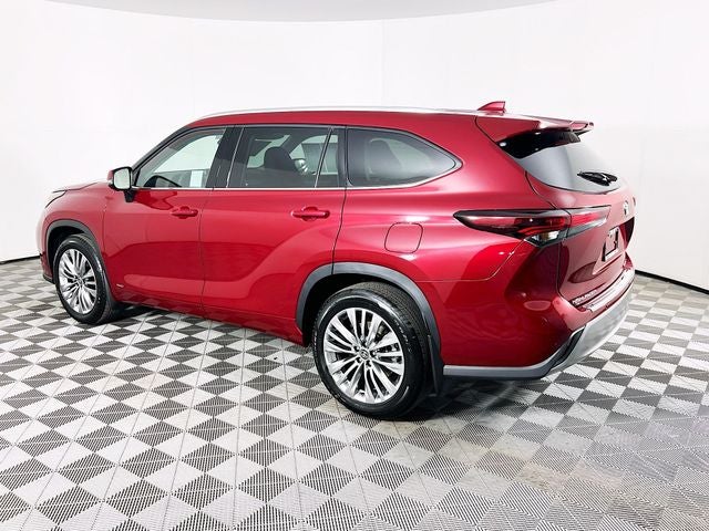 2026 Toyota Highlander Hybrid Platinum