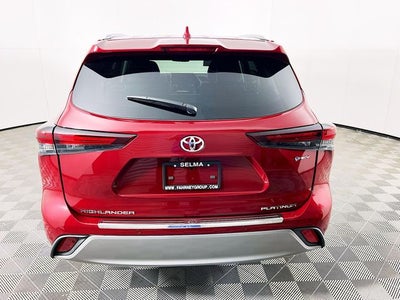 2026 Toyota Highlander Hybrid Platinum