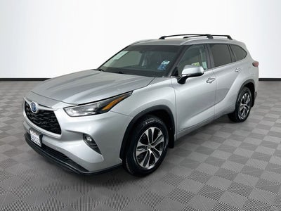 2023 Toyota Highlander Hybrid XLE