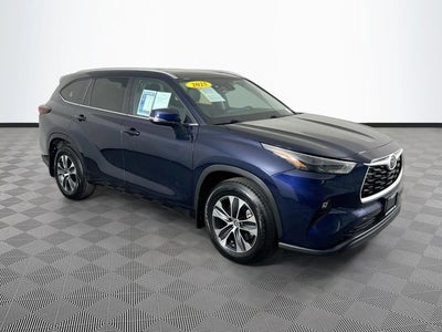 2025 Toyota Highlander XLE