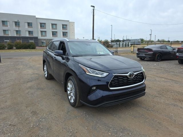 2026 Toyota Highlander Hybrid Limited