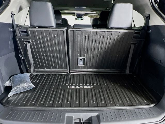2026 Toyota Highlander Hybrid Limited