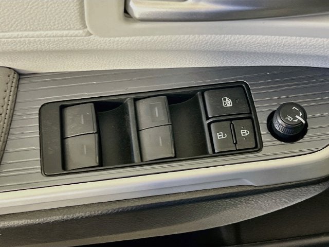 2026 Toyota Sienna XLE 8 Passenger