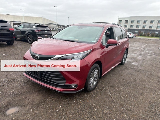 2026 Toyota Sienna XLE 7 Passenger