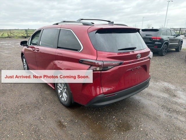 2026 Toyota Sienna XLE 7 Passenger