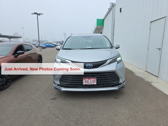 2024 Toyota Sienna XLE