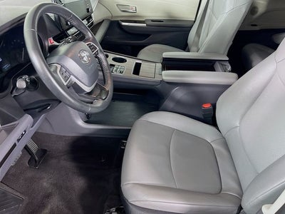 2024 Toyota Sienna XLE