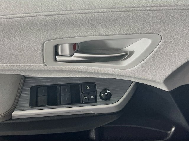 2025 Toyota Sienna XLE 8 Passenger