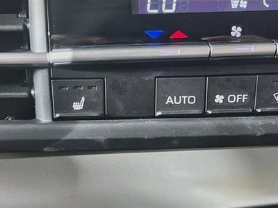 2025 Toyota Sienna XLE 8 Passenger