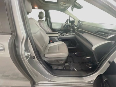 2025 Toyota Sienna XLE 8 Passenger