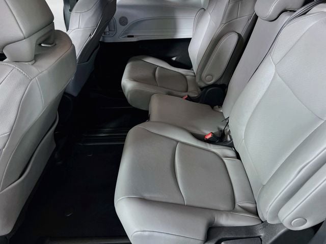 2026 Toyota Sienna XLE 8 Passenger