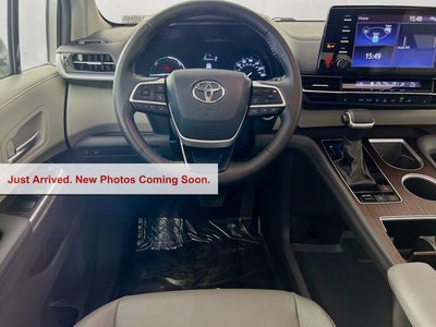 2024 Toyota Sienna XLE