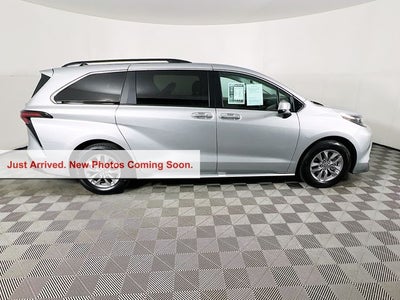 2024 Toyota Sienna XLE