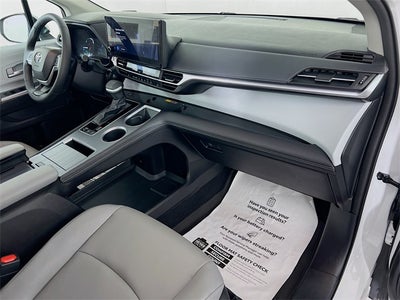 2025 Toyota Sienna XLE 7 Passenger