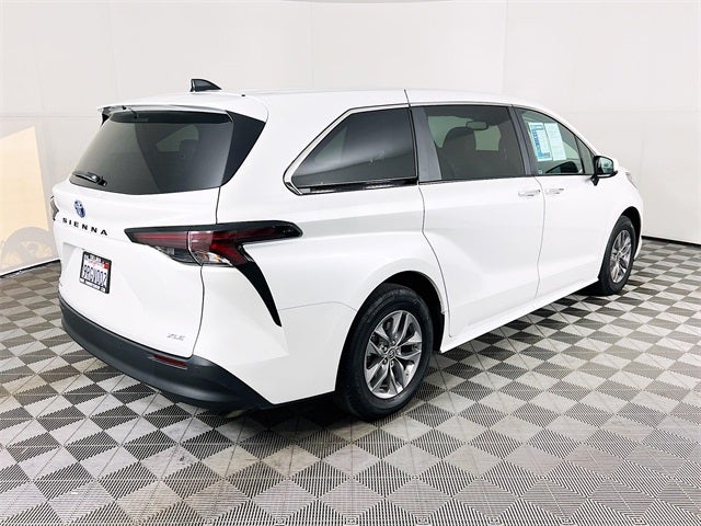 2025 Toyota Sienna XLE 7 Passenger