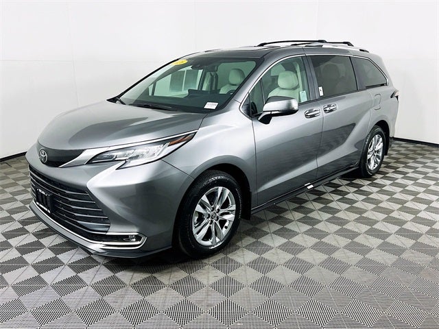 2026 Toyota Sienna Limited 7 Passenger