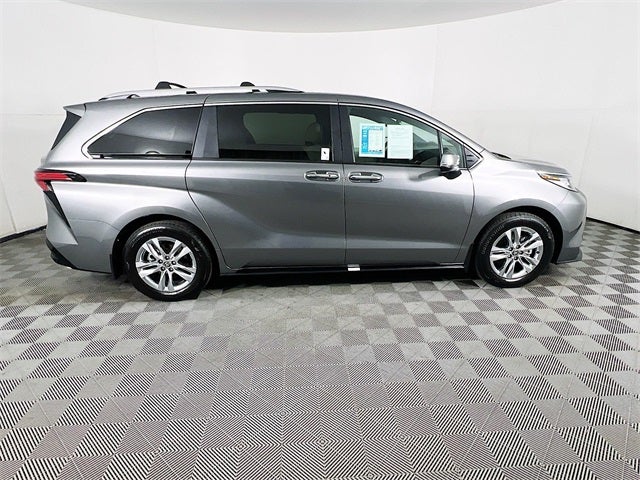 2026 Toyota Sienna Limited 7 Passenger