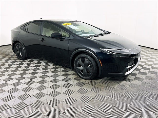 2025 Toyota Prius LE