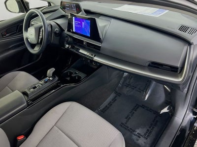 2025 Toyota Prius LE