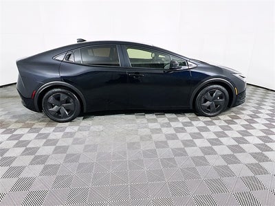 2025 Toyota Prius LE