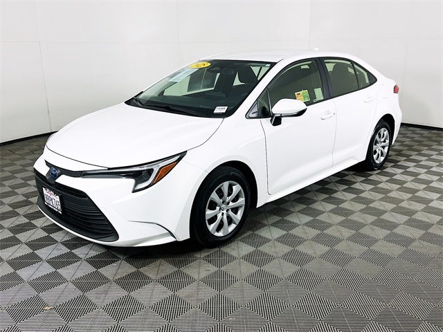 2025 Toyota Corolla Hybrid LE