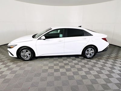 2025 Hyundai ELANTRA SE