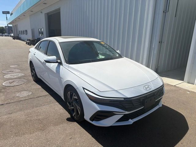 2025 Hyundai ELANTRA Limited
