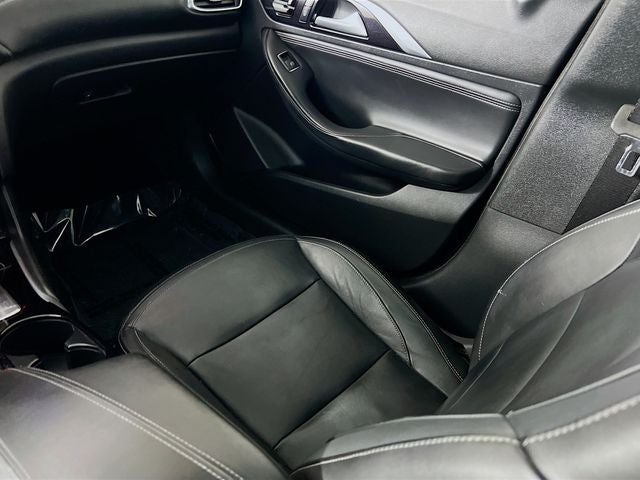 2018 INFINITI QX30 Premium