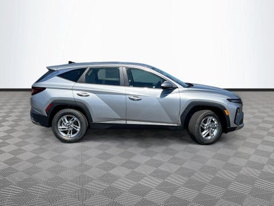 2026 Hyundai TUCSON SE FWD
