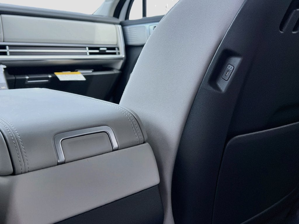 2027 Hyundai SANTA FE SE FWD