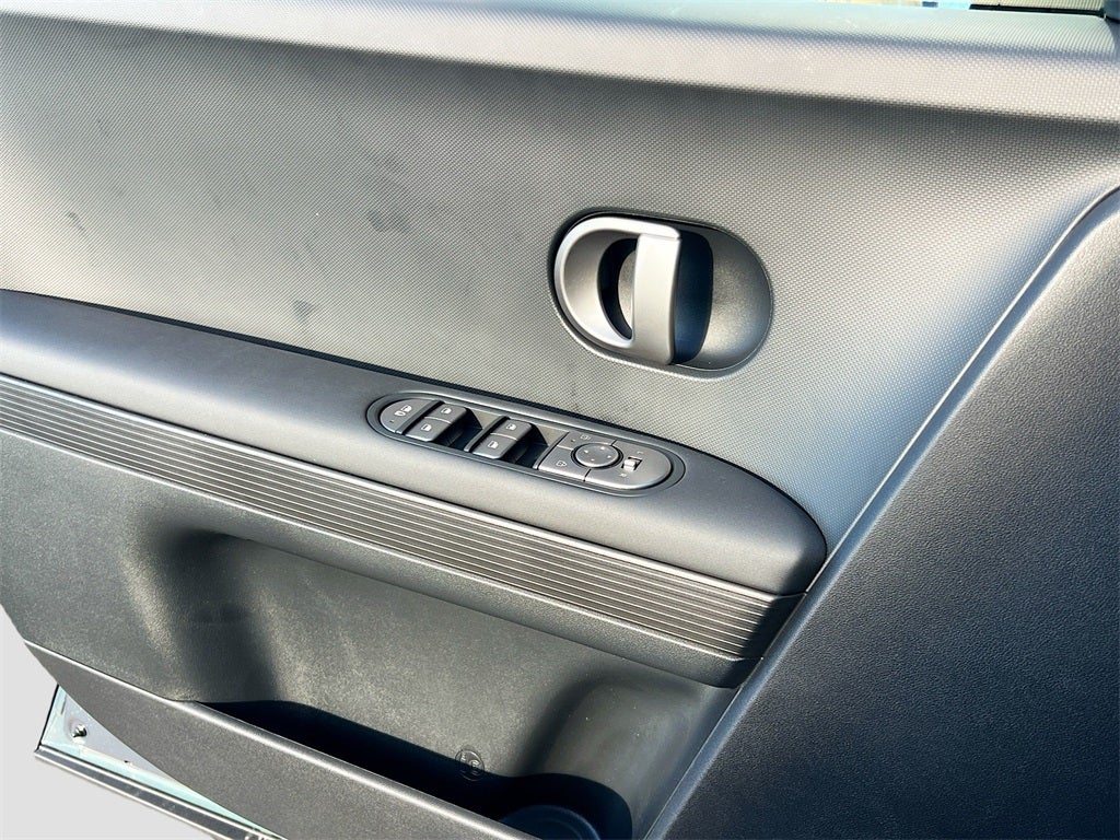 2026 Hyundai IONIQ 5 SE