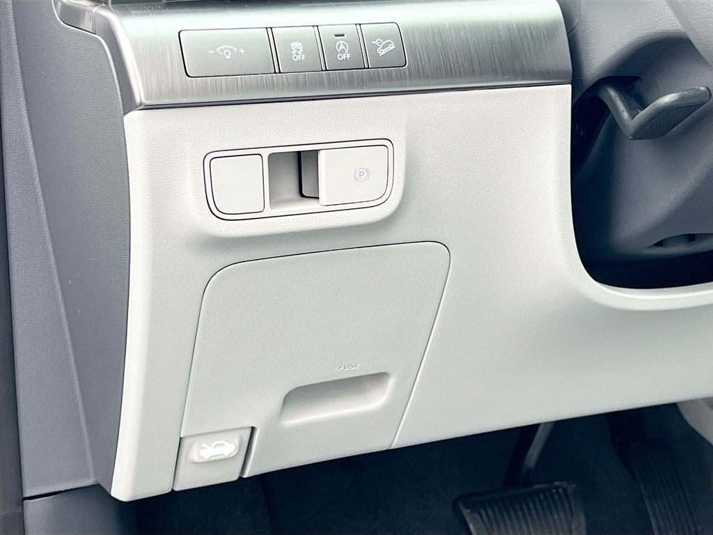 2026 Hyundai KONA SE FWD